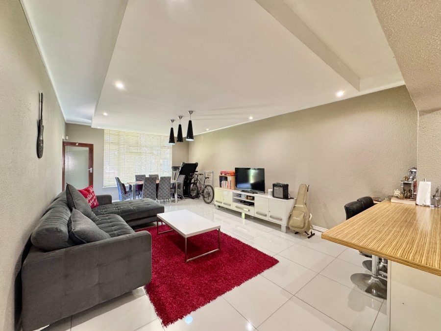 2 Bedroom Property for Sale in Kenilworth Western Cape